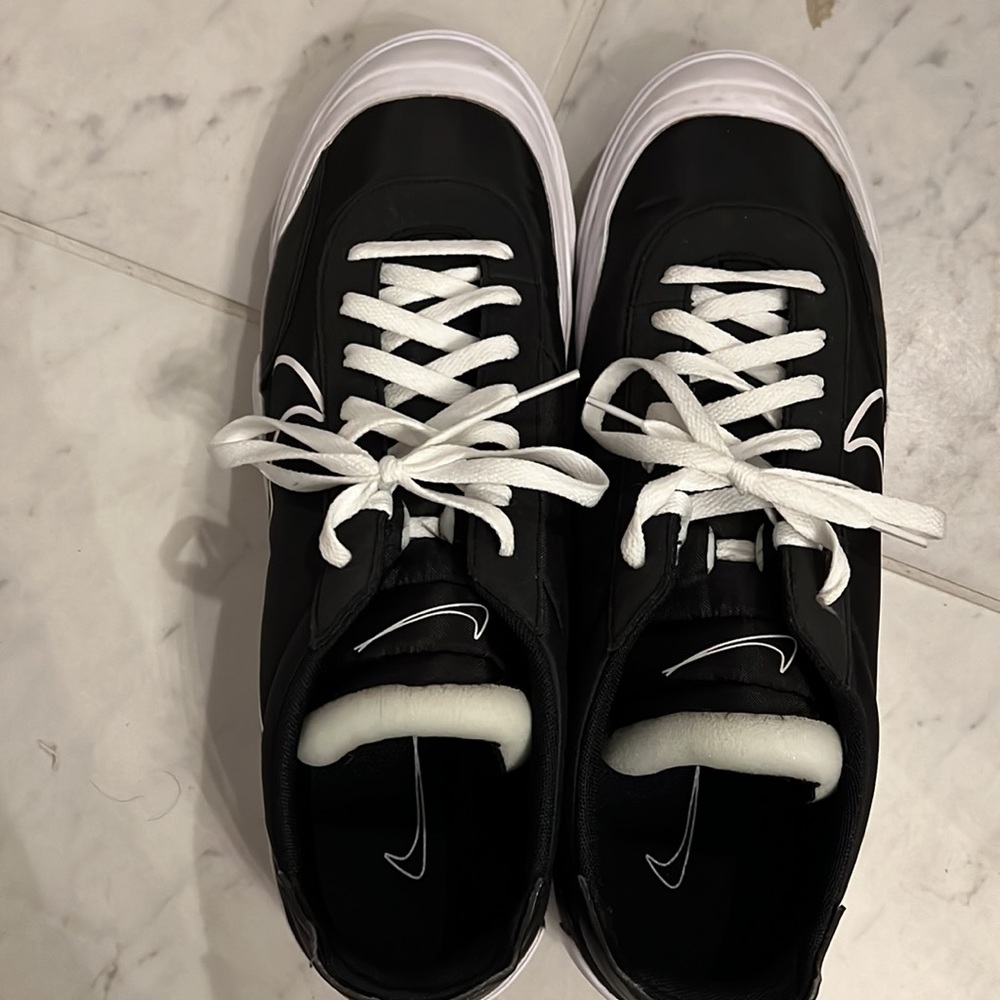 MENS NIKE LOW SKATE SHOE - Picture 2 of 5